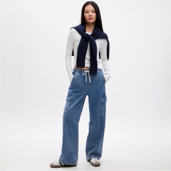 GAP Pants - NEW! GAP High Rise Wide Leg Pull On Cargo Jeans - Size XS 🩷 #870134
